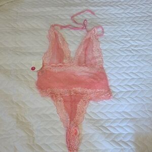 Chic Pink Lace Chemise